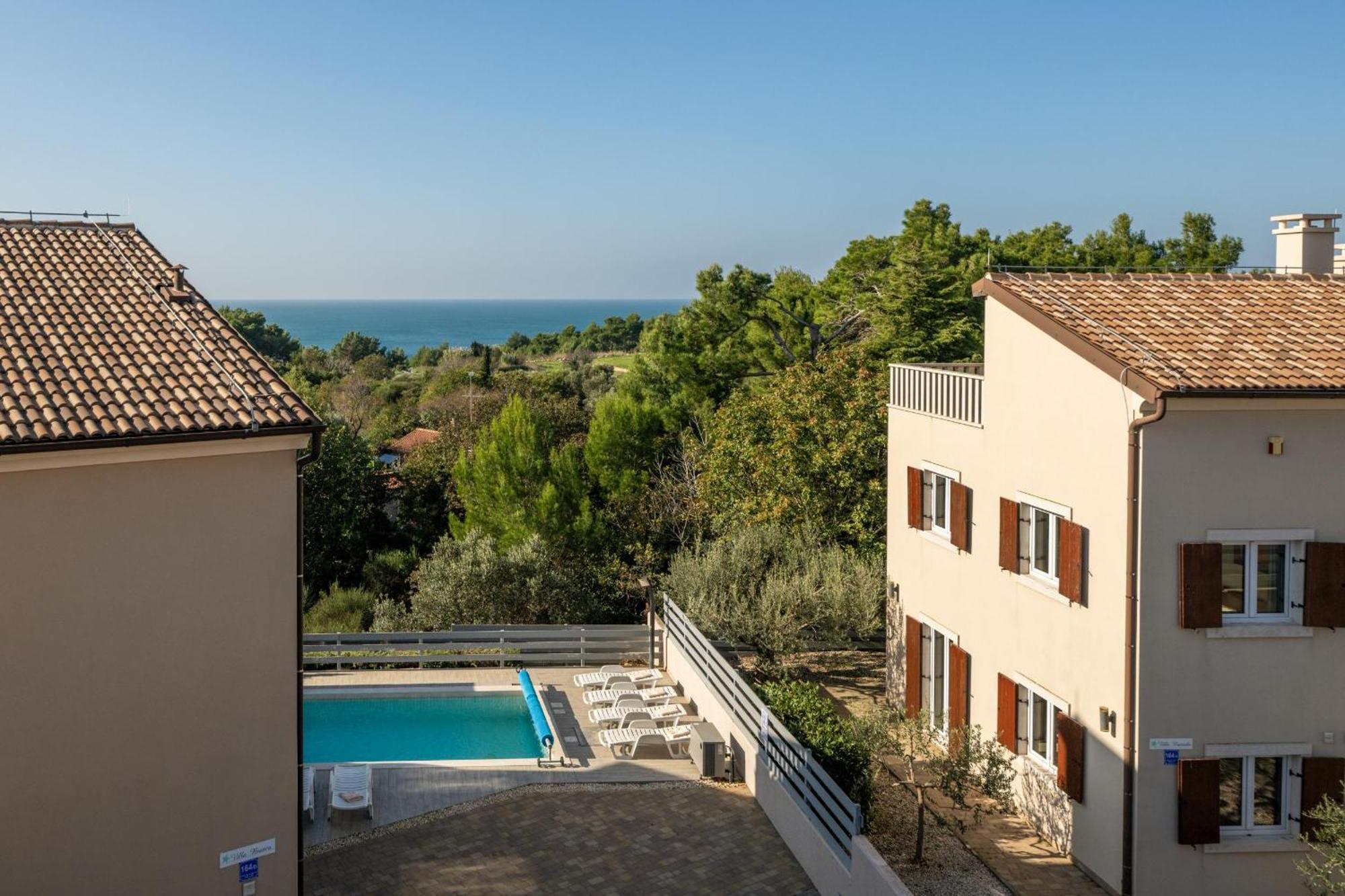 6-Bedroom Villa Chiara With Sea View بريمونتيرا المظهر الخارجي الصورة