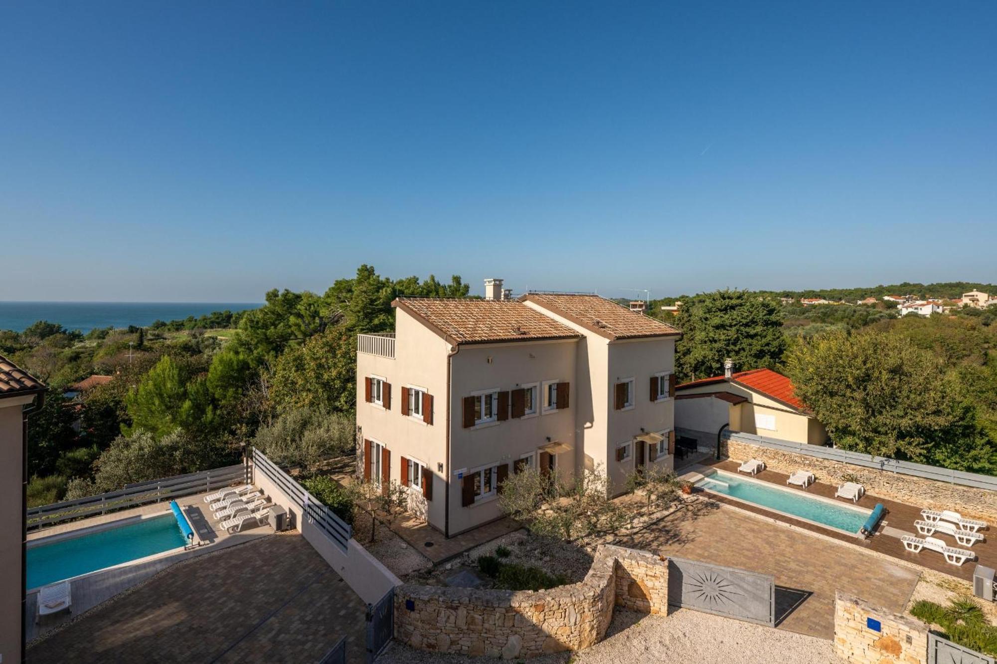 6-Bedroom Villa Chiara With Sea View بريمونتيرا المظهر الخارجي الصورة