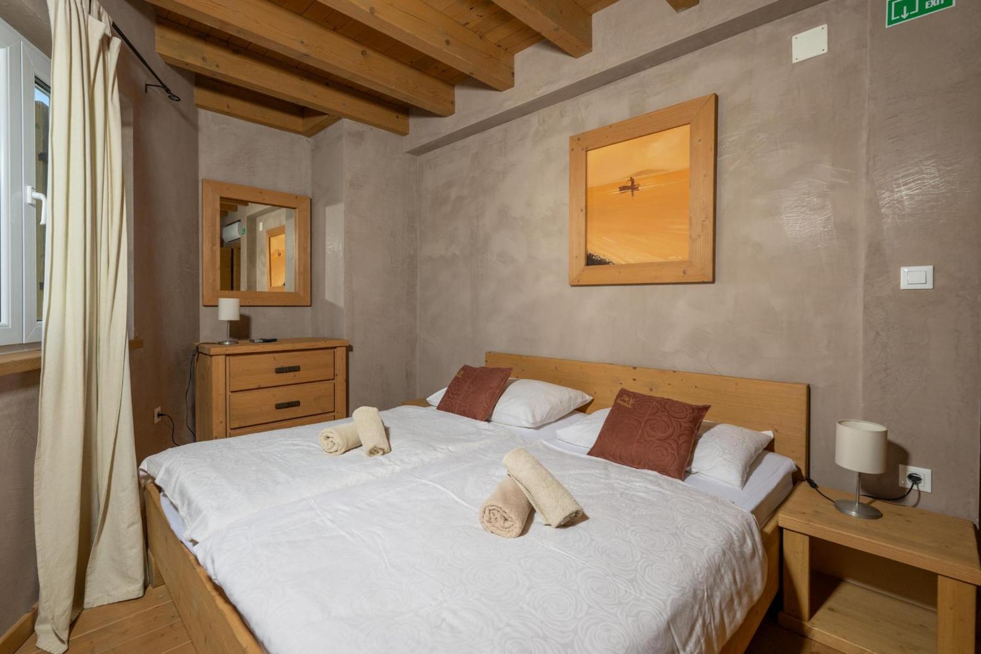 6-Bedroom Villa Chiara With Sea View بريمونتيرا المظهر الخارجي الصورة
