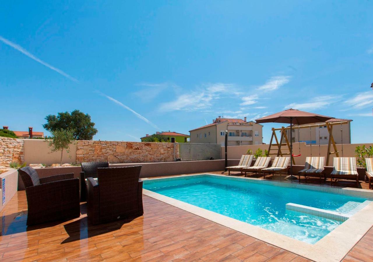 6-Bedroom Villa Chiara With Sea View بريمونتيرا المظهر الخارجي الصورة