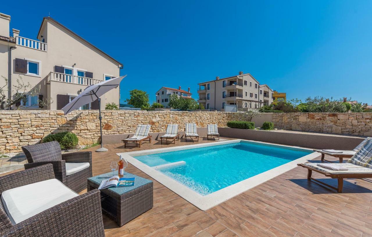 6-Bedroom Villa Chiara With Sea View بريمونتيرا المظهر الخارجي الصورة