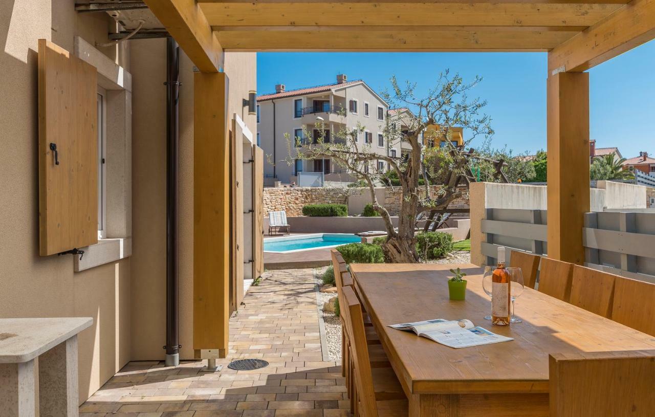6-Bedroom Villa Chiara With Sea View بريمونتيرا المظهر الخارجي الصورة
